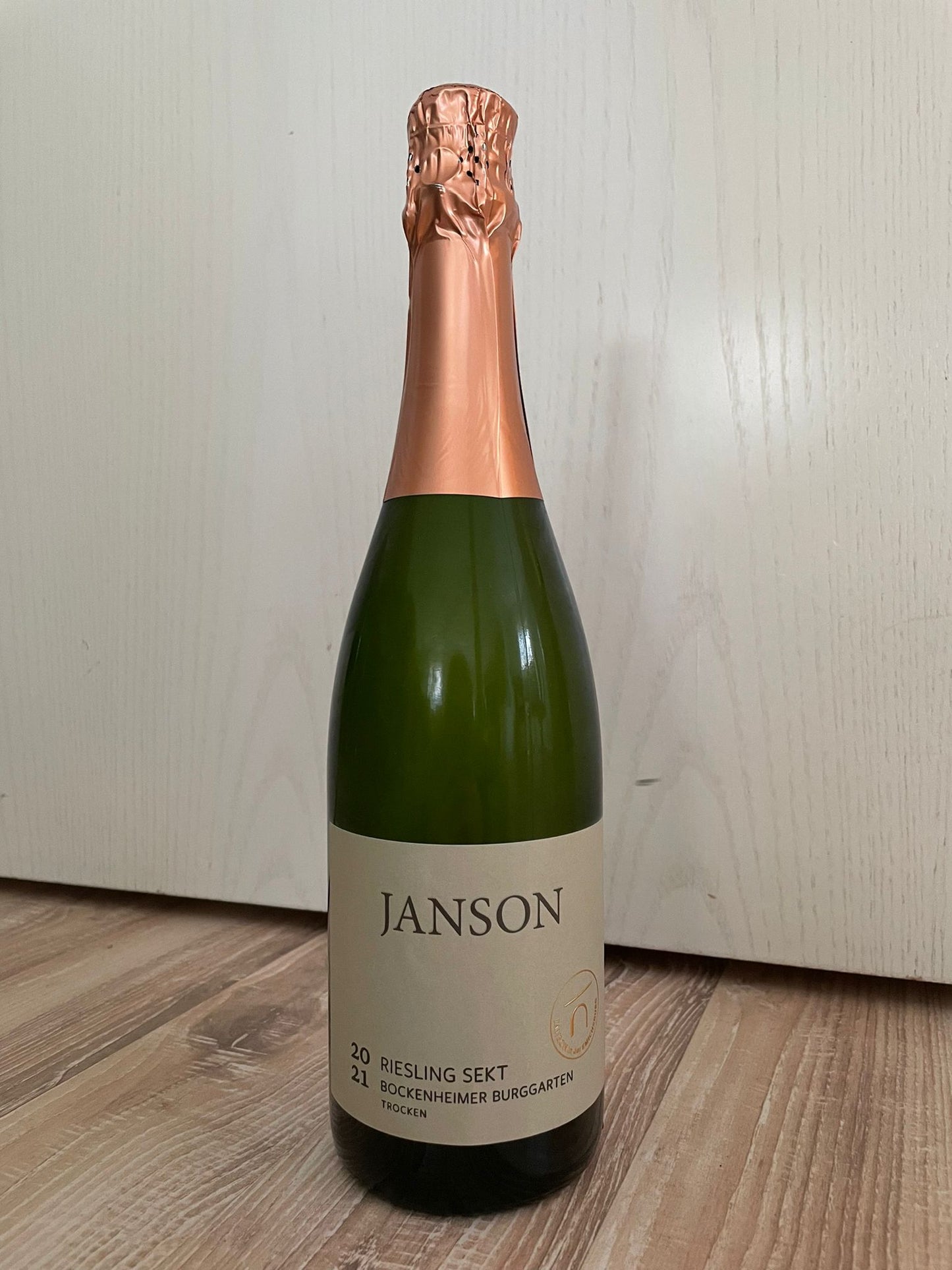 Riesling Sekt trocken - Bockenheimer Burggarten (Weingut Schloss Janson) - SÜFFIG - ROTER APFEL - ALLESKÖNNER